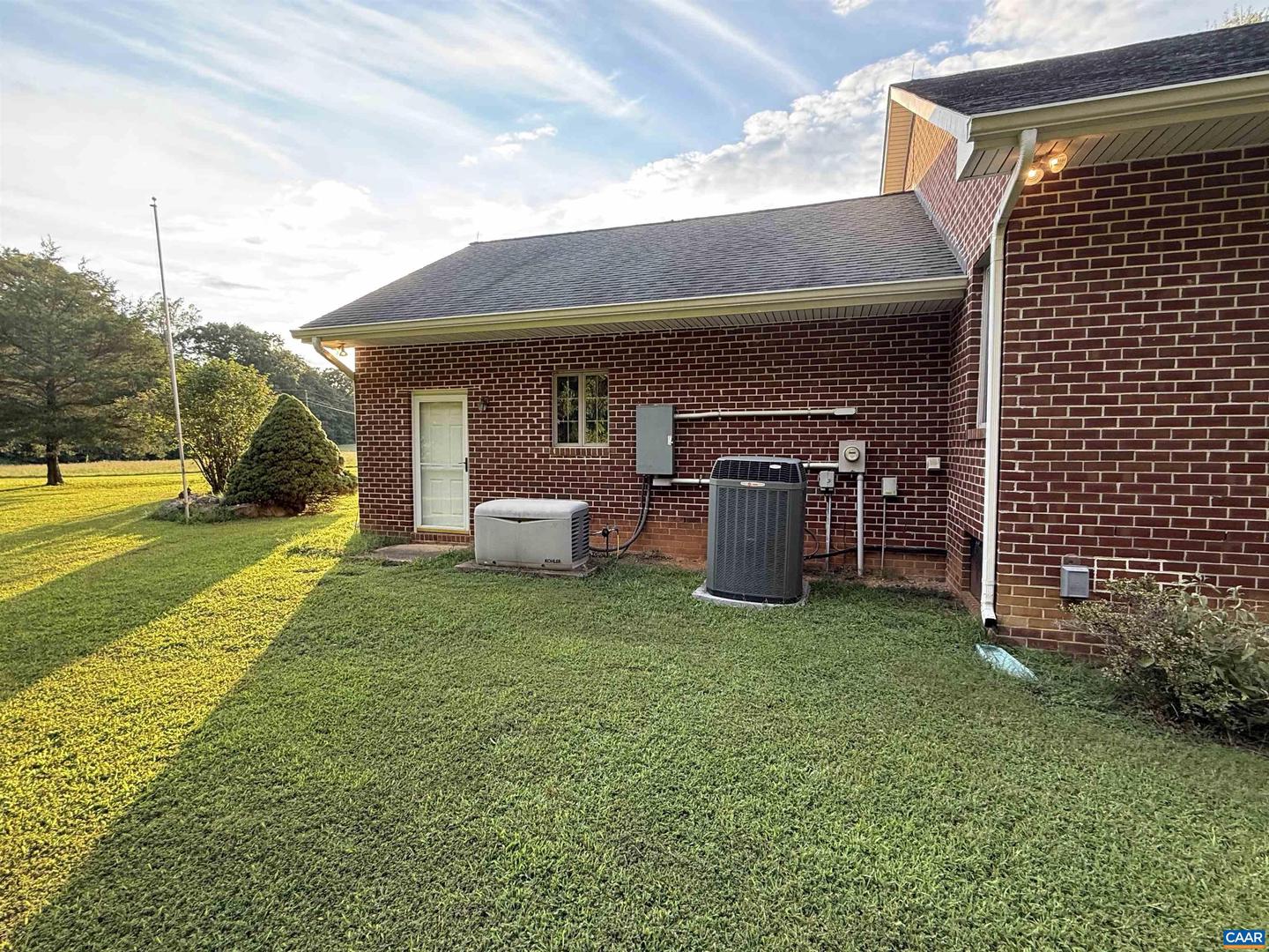 5051 SHANNON HILL RD, KENTS STORE, Virginia 23084, 2 Bedrooms Bedrooms, ,2 BathroomsBathrooms,Residential,For sale,5051 SHANNON HILL RD,668367 MLS # 668367