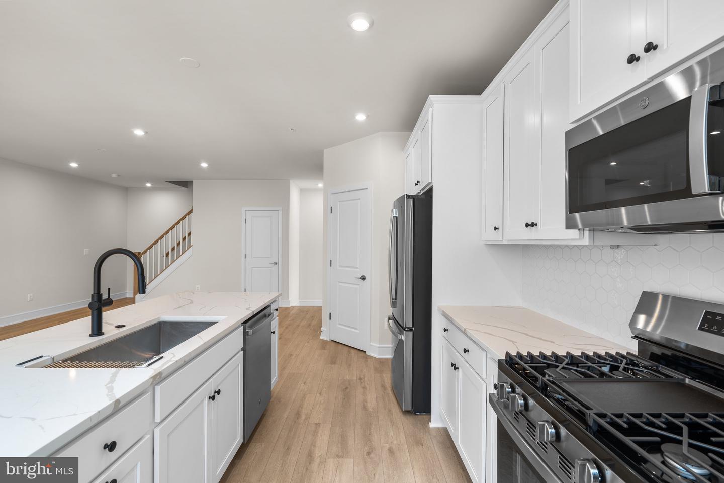 43497 FARRINGDON SQ, BROADLANDS, Virginia 20148, 3 Bedrooms Bedrooms, ,2 BathroomsBathrooms,Residential,For sale,43497 FARRINGDON SQ,VALO2105666 MLS # VALO2105666