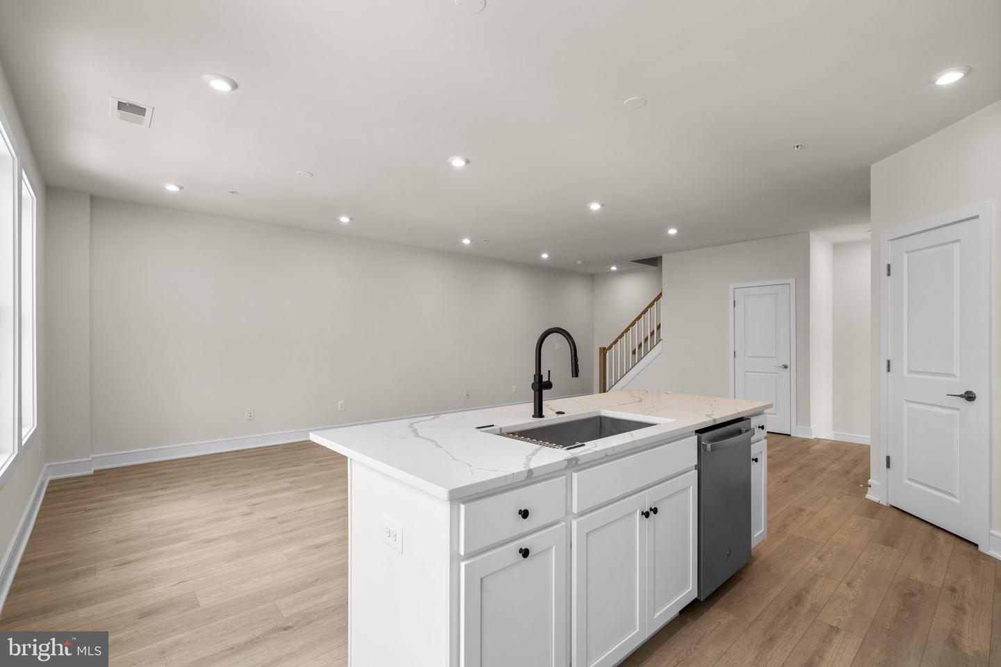 43497 FARRINGDON SQ, BROADLANDS, Virginia 20148, 3 Bedrooms Bedrooms, ,2 BathroomsBathrooms,Residential,For sale,43497 FARRINGDON SQ,VALO2105666 MLS # VALO2105666
