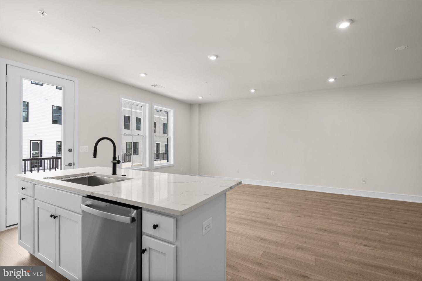 43497 FARRINGDON SQ, BROADLANDS, Virginia 20148, 3 Bedrooms Bedrooms, ,2 BathroomsBathrooms,Residential,For sale,43497 FARRINGDON SQ,VALO2105666 MLS # VALO2105666