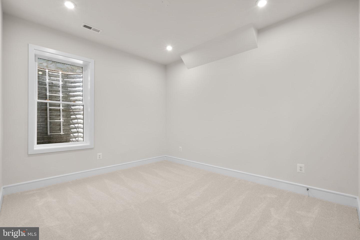 41878 NIGHT NURSE CIR, BRAMBLETON, Virginia 20148, 5 Bedrooms Bedrooms, ,4 BathroomsBathrooms,Residential,For sale,41878 NIGHT NURSE CIR,VALO2105672 MLS # VALO2105672