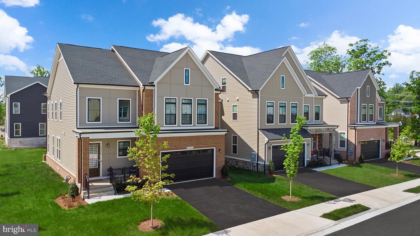 41878 NIGHT NURSE CIR, BRAMBLETON, Virginia 20148, 5 Bedrooms Bedrooms, ,4 BathroomsBathrooms,Residential,For sale,41878 NIGHT NURSE CIR,VALO2105672 MLS # VALO2105672