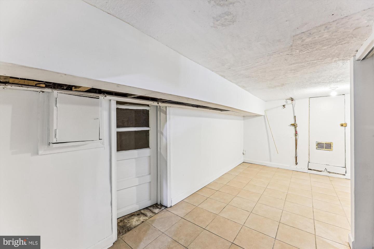 2316 CHESTER ST SE, WASHINGTON, District Of Columbia 20020, 4 Bedrooms Bedrooms, ,2 BathroomsBathrooms,Residential,For sale,2316 CHESTER ST SE,DCDC2191306 MLS # DCDC2191306