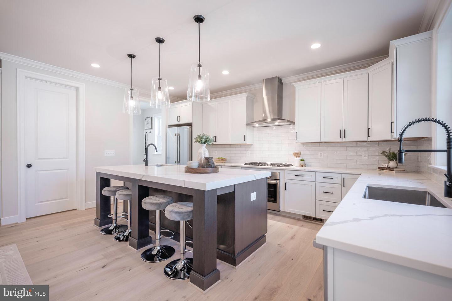 2641 N OHIO ST N, ARLINGTON, Virginia 22207, 6 Bedrooms Bedrooms, ,5 BathroomsBathrooms,Residential,For sale,2641 N OHIO ST N,VAAR2056056 MLS # VAAR2056056