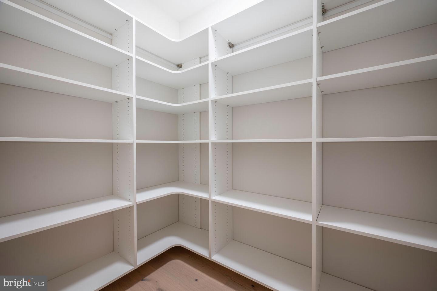 2641 N OHIO ST N, ARLINGTON, Virginia 22207, 6 Bedrooms Bedrooms, ,5 BathroomsBathrooms,Residential,For sale,2641 N OHIO ST N,VAAR2056056 MLS # VAAR2056056