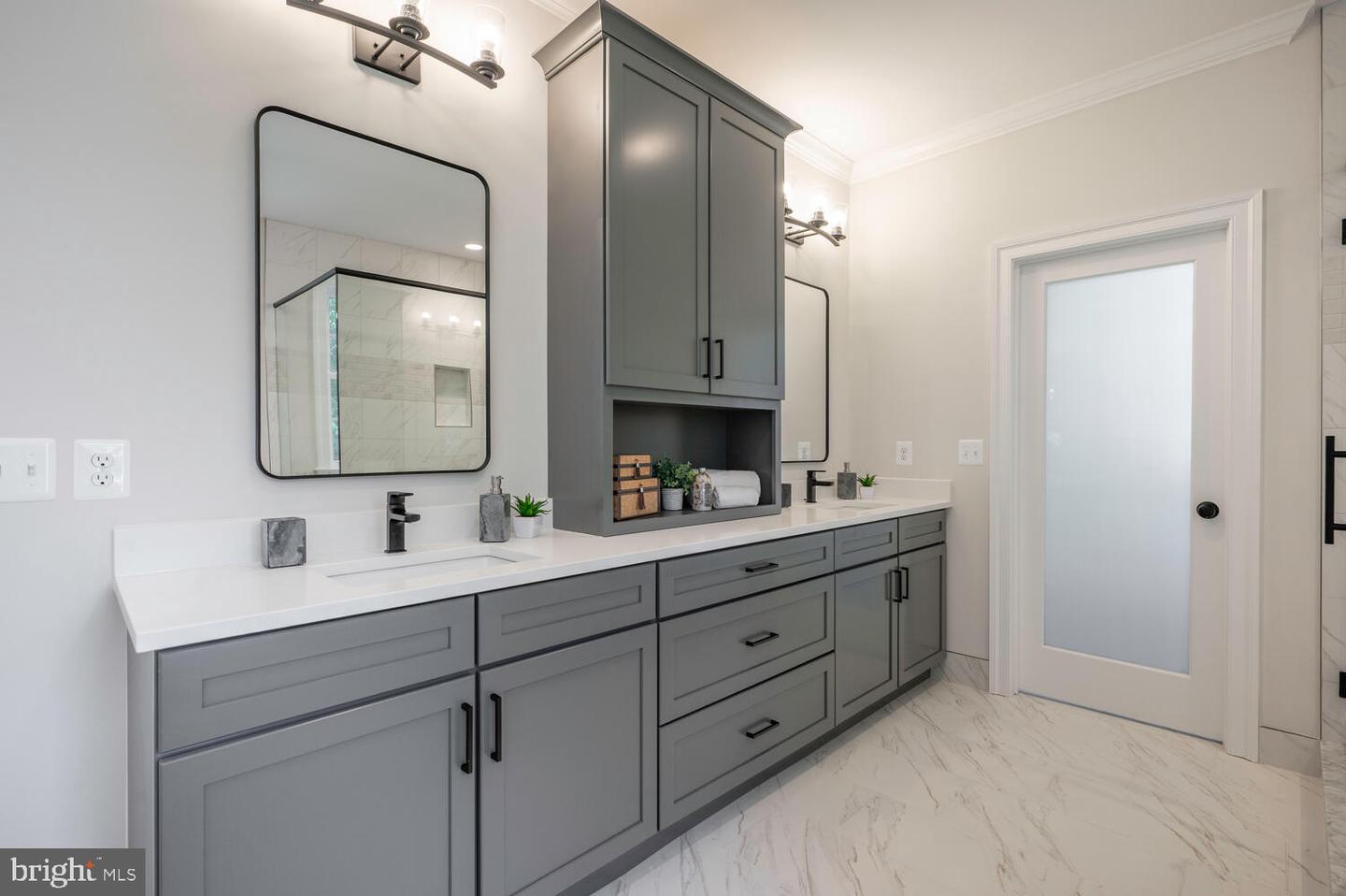 2641 N OHIO ST N, ARLINGTON, Virginia 22207, 6 Bedrooms Bedrooms, ,5 BathroomsBathrooms,Residential,For sale,2641 N OHIO ST N,VAAR2056056 MLS # VAAR2056056