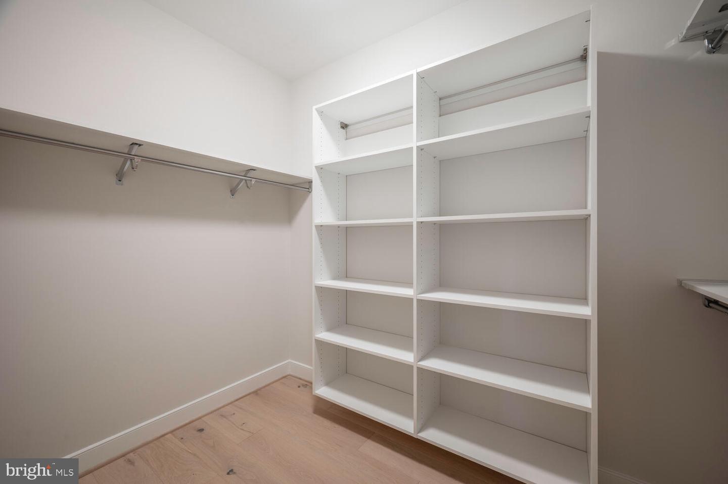 2641 N OHIO ST N, ARLINGTON, Virginia 22207, 6 Bedrooms Bedrooms, ,5 BathroomsBathrooms,Residential,For sale,2641 N OHIO ST N,VAAR2056056 MLS # VAAR2056056