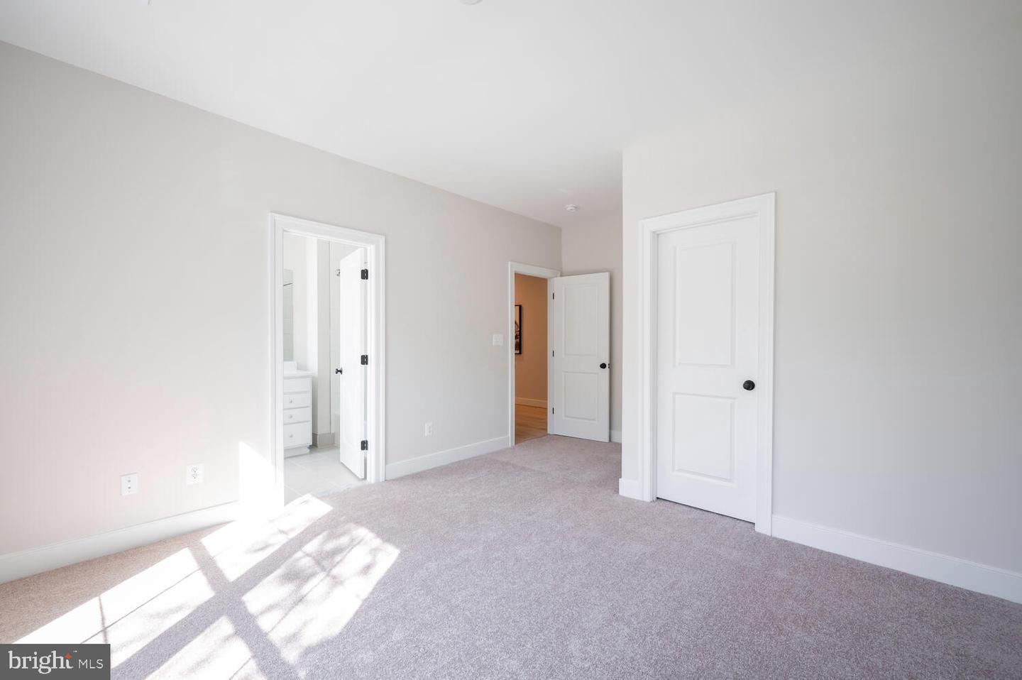 2641 N OHIO ST N, ARLINGTON, Virginia 22207, 6 Bedrooms Bedrooms, ,5 BathroomsBathrooms,Residential,For sale,2641 N OHIO ST N,VAAR2056056 MLS # VAAR2056056