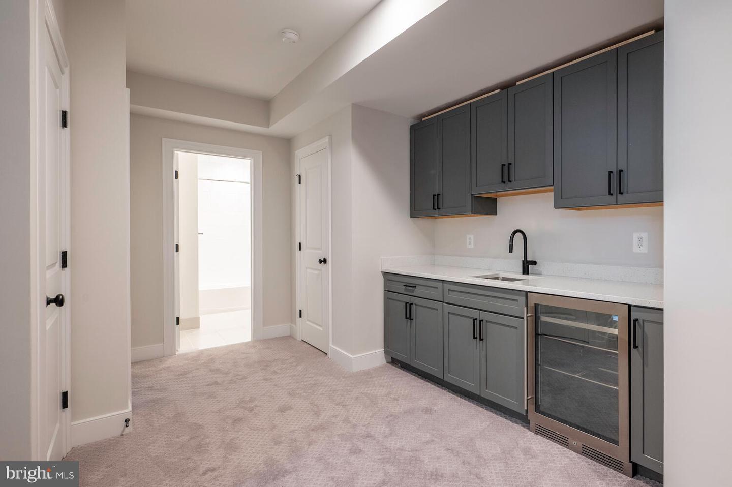 2641 N OHIO ST N, ARLINGTON, Virginia 22207, 6 Bedrooms Bedrooms, ,5 BathroomsBathrooms,Residential,For sale,2641 N OHIO ST N,VAAR2056056 MLS # VAAR2056056