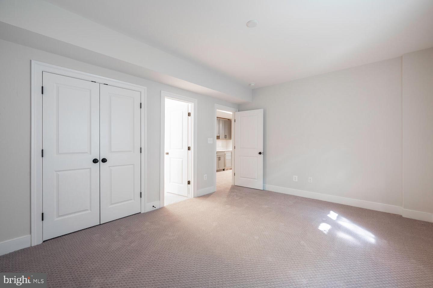 2641 N OHIO ST N, ARLINGTON, Virginia 22207, 6 Bedrooms Bedrooms, ,5 BathroomsBathrooms,Residential,For sale,2641 N OHIO ST N,VAAR2056056 MLS # VAAR2056056