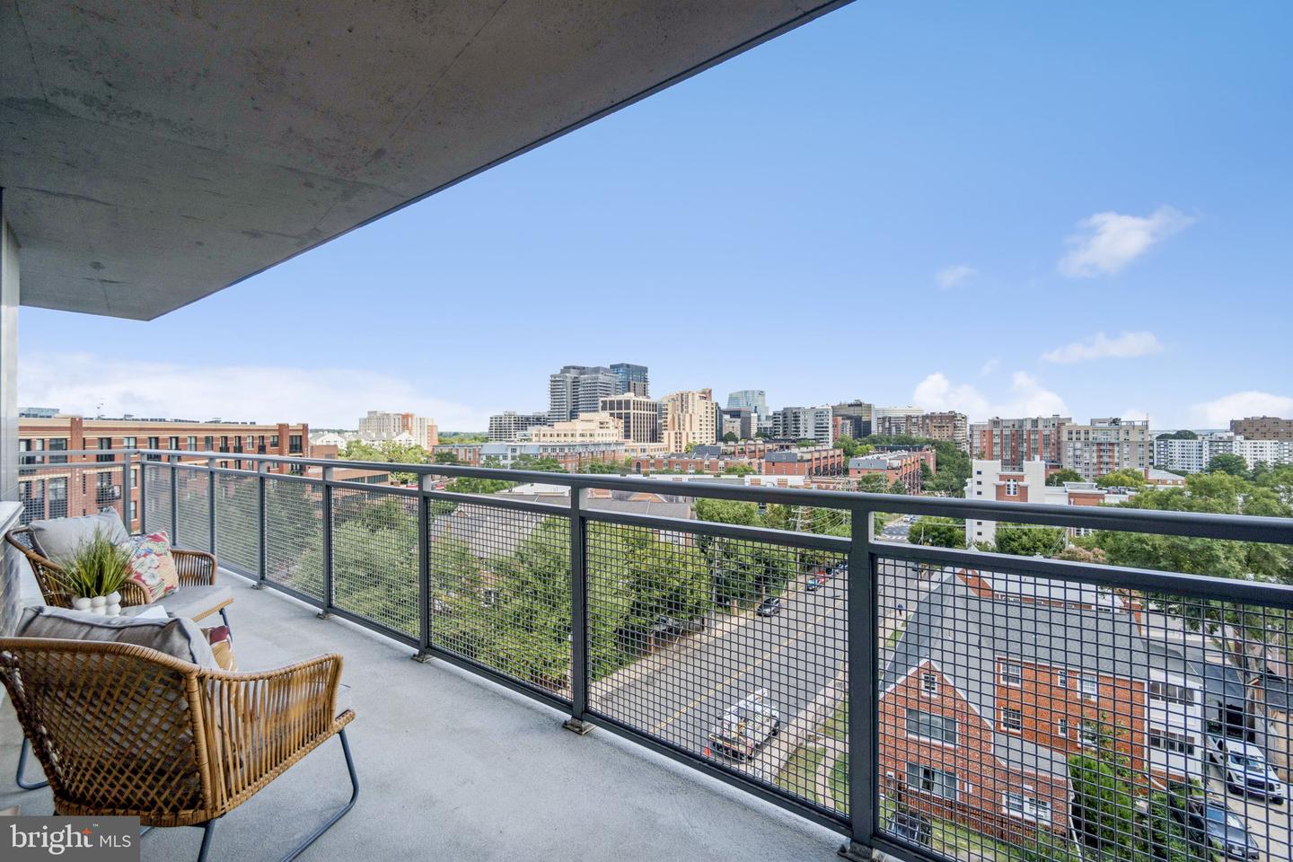 2001 15TH ST N #506, ARLINGTON, Virginia 22201, 2 Bedrooms Bedrooms, ,2 BathroomsBathrooms,Residential,For sale,2001 15TH ST N #506,VAAR2056314 MLS # VAAR2056314