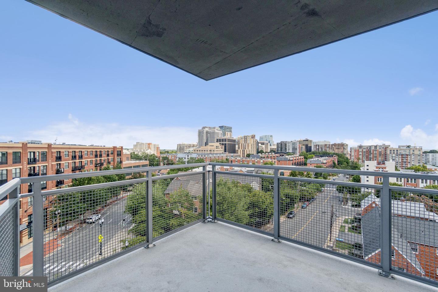 2001 15TH ST N #506, ARLINGTON, Virginia 22201, 2 Bedrooms Bedrooms, ,2 BathroomsBathrooms,Residential,For sale,2001 15TH ST N #506,VAAR2056314 MLS # VAAR2056314
