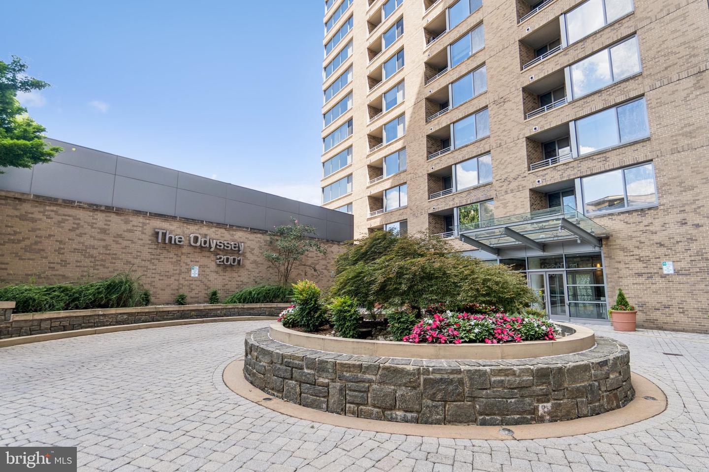 2001 15TH ST N #506, ARLINGTON, Virginia 22201, 2 Bedrooms Bedrooms, ,2 BathroomsBathrooms,Residential,For sale,2001 15TH ST N #506,VAAR2056314 MLS # VAAR2056314