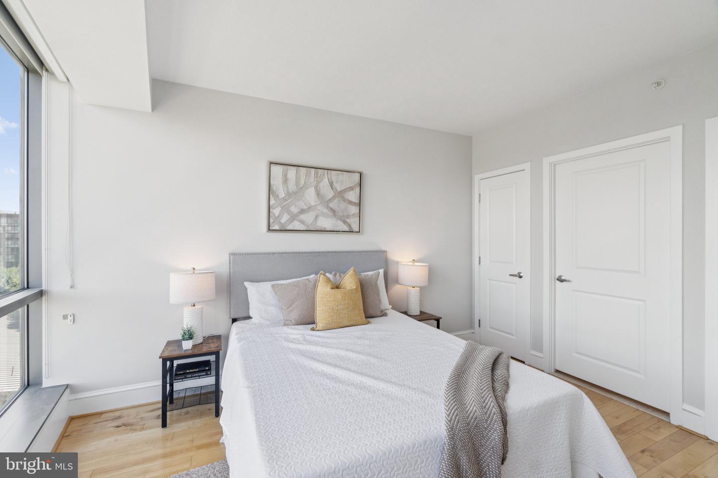 2001 15TH ST N #506, ARLINGTON, Virginia 22201, 2 Bedrooms Bedrooms, ,2 BathroomsBathrooms,Residential,For sale,2001 15TH ST N #506,VAAR2056314 MLS # VAAR2056314