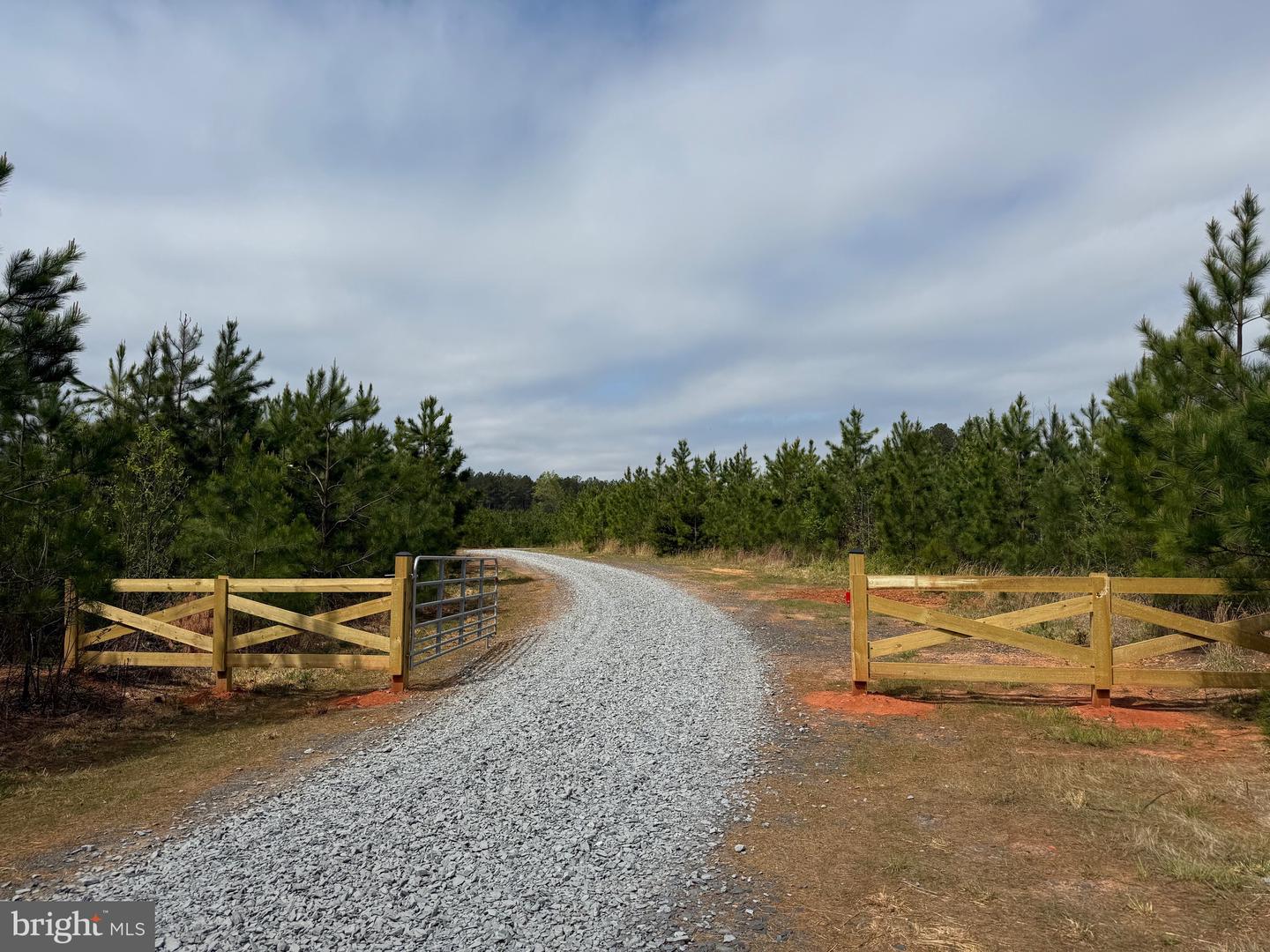 TBD 1 COVERED BRIDGE RD, KENTS STORE, Virginia 23084, ,Land,For sale,TBD 1 COVERED BRIDGE RD,VAFN2000498 MLS # VAFN2000498