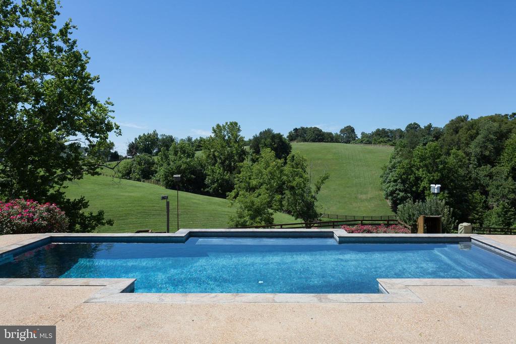 240 STONELEIGH RD, PALMYRA, Virginia 22963, 6 Bedrooms Bedrooms, ,4 BathroomsBathrooms,Residential,240 STONELEIGH RD,VAFN2000496 MLS # VAFN2000496