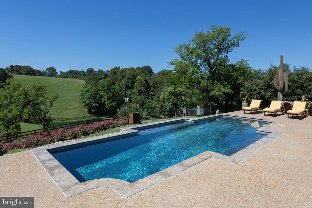 240 STONELEIGH RD, PALMYRA, Virginia 22963, 6 Bedrooms Bedrooms, ,4 BathroomsBathrooms,Residential,240 STONELEIGH RD,VAFN2000496 MLS # VAFN2000496