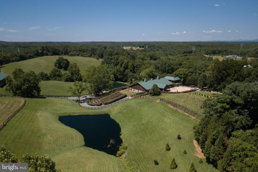 240 STONELEIGH RD, PALMYRA, Virginia 22963, 6 Bedrooms Bedrooms, ,4 BathroomsBathrooms,Residential,240 STONELEIGH RD,VAFN2000496 MLS # VAFN2000496