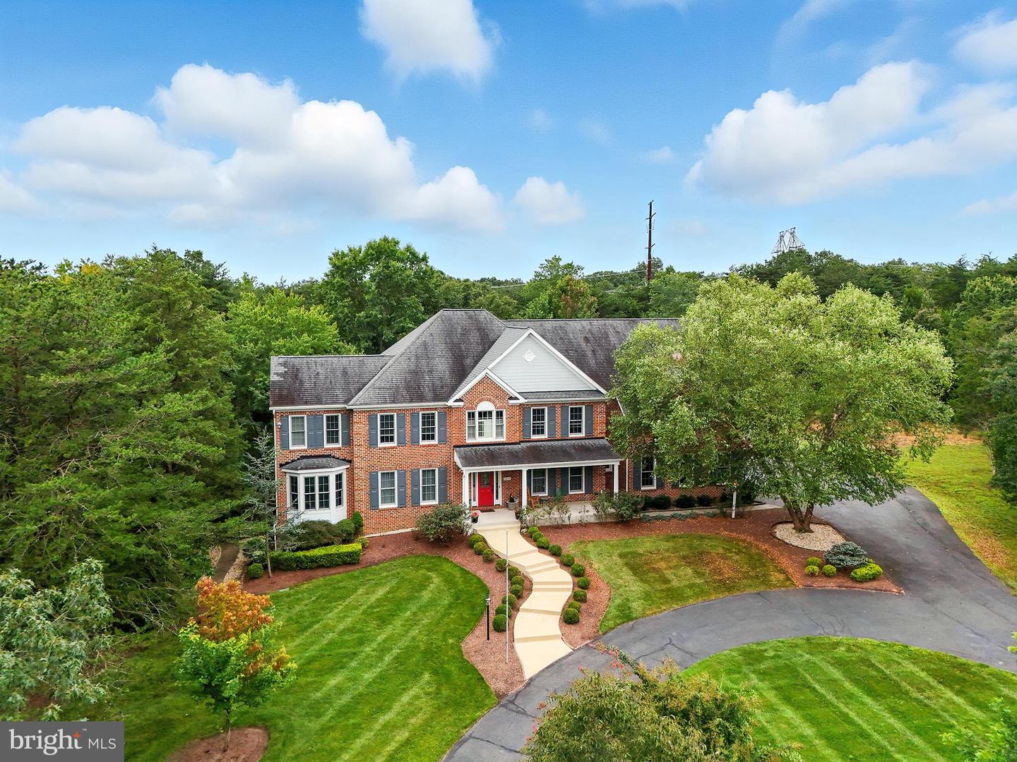 6304 HUNT CHASE CT, CENTREVILLE, Virginia 20120, 5 Bedrooms Bedrooms, 24 Rooms Rooms,5 BathroomsBathrooms,Residential,For sale,6304 HUNT CHASE CT,VAFX2246986 MLS # VAFX2246986