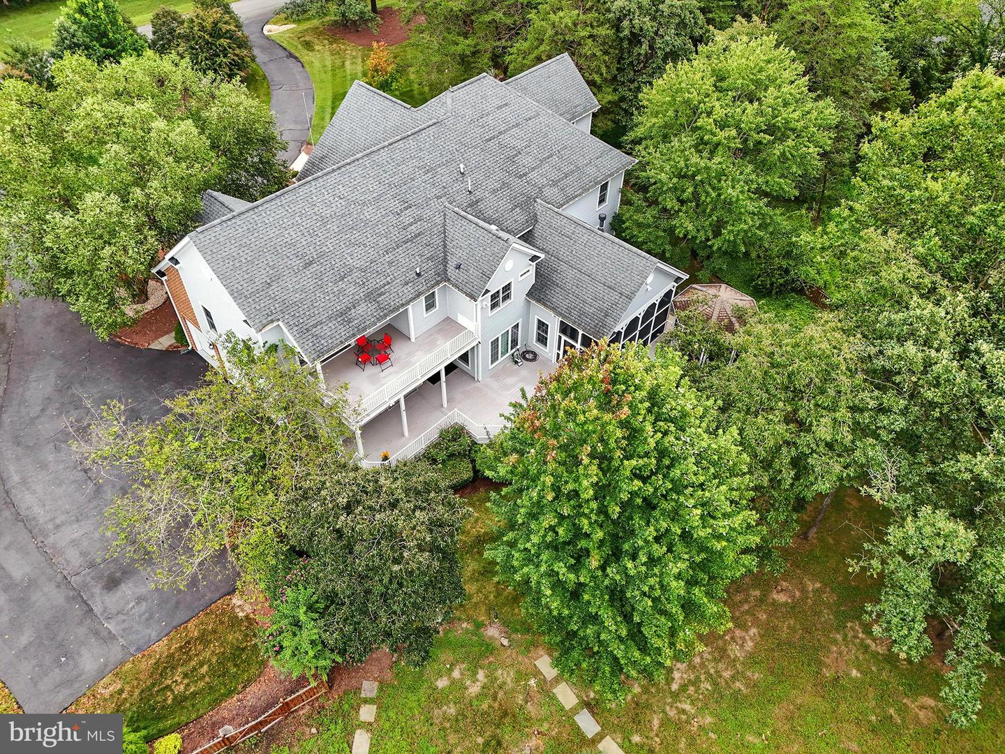 6304 HUNT CHASE CT, CENTREVILLE, Virginia 20120, 5 Bedrooms Bedrooms, 24 Rooms Rooms,5 BathroomsBathrooms,Residential,For sale,6304 HUNT CHASE CT,VAFX2246986 MLS # VAFX2246986