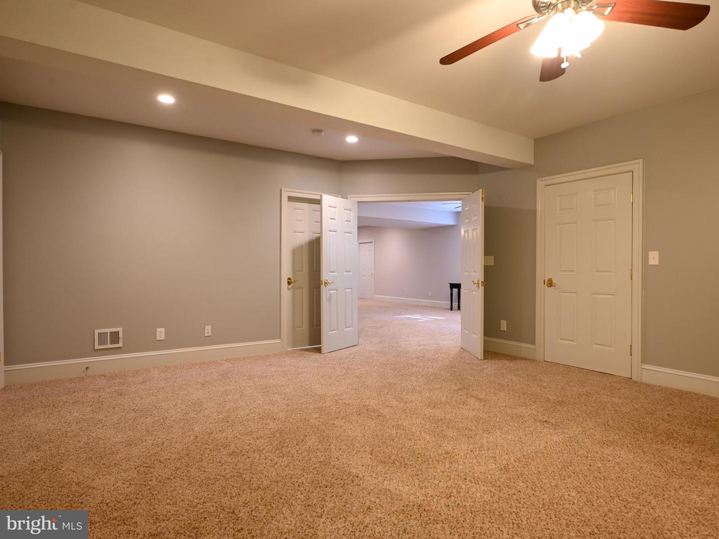 6304 HUNT CHASE CT, CENTREVILLE, Virginia 20120, 5 Bedrooms Bedrooms, 24 Rooms Rooms,5 BathroomsBathrooms,Residential,For sale,6304 HUNT CHASE CT,VAFX2246986 MLS # VAFX2246986