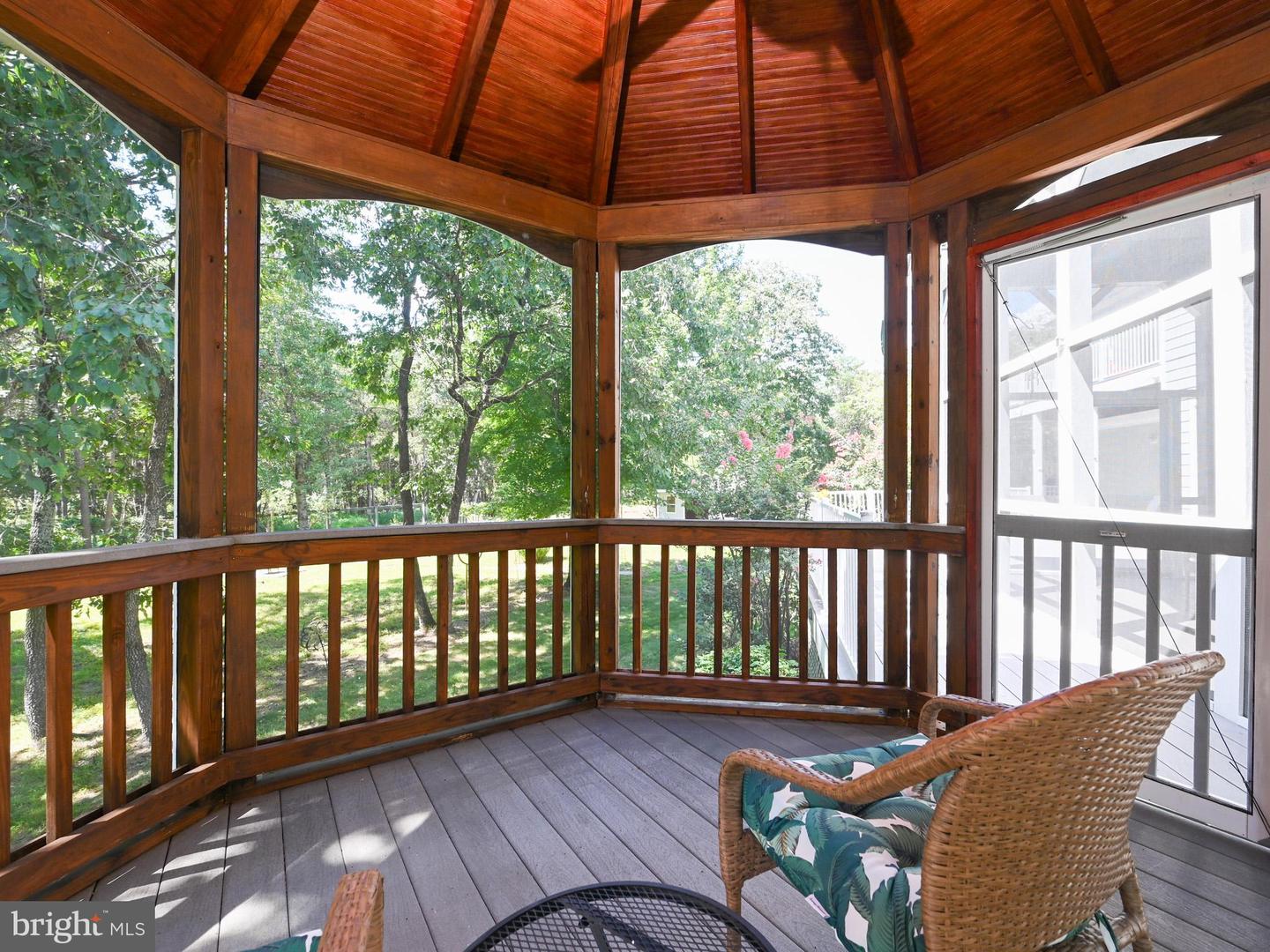 6304 HUNT CHASE CT, CENTREVILLE, Virginia 20120, 5 Bedrooms Bedrooms, 24 Rooms Rooms,5 BathroomsBathrooms,Residential,For sale,6304 HUNT CHASE CT,VAFX2246986 MLS # VAFX2246986