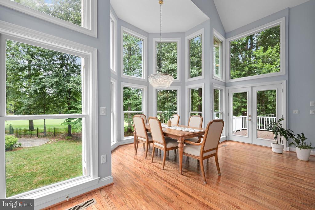 11607 FAWN LAKE PKWY, SPOTSYLVANIA, Virginia 22551, 5 Bedrooms Bedrooms, ,4 BathroomsBathrooms,Residential,11607 FAWN LAKE PKWY,VASP2035718 MLS # VASP2035718