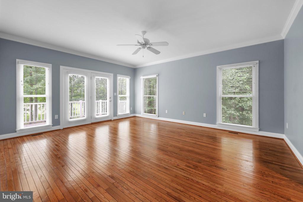 11607 FAWN LAKE PKWY, SPOTSYLVANIA, Virginia 22551, 5 Bedrooms Bedrooms, ,4 BathroomsBathrooms,Residential,11607 FAWN LAKE PKWY,VASP2035718 MLS # VASP2035718