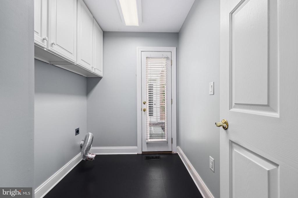 11607 FAWN LAKE PKWY, SPOTSYLVANIA, Virginia 22551, 5 Bedrooms Bedrooms, ,4 BathroomsBathrooms,Residential,11607 FAWN LAKE PKWY,VASP2035718 MLS # VASP2035718