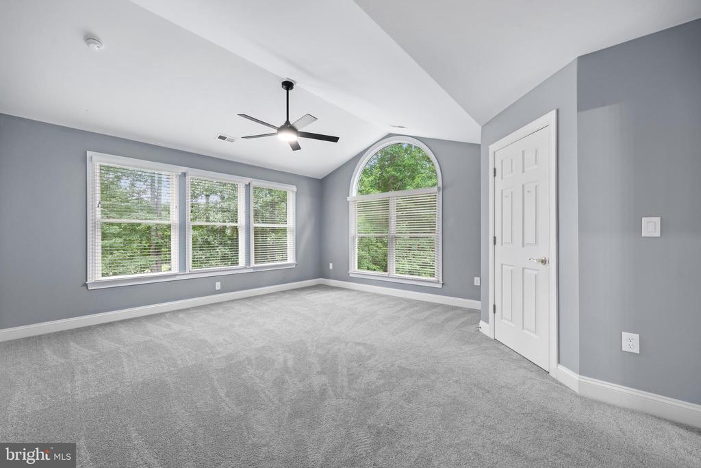 11607 FAWN LAKE PKWY, SPOTSYLVANIA, Virginia 22551, 5 Bedrooms Bedrooms, ,4 BathroomsBathrooms,Residential,11607 FAWN LAKE PKWY,VASP2035718 MLS # VASP2035718