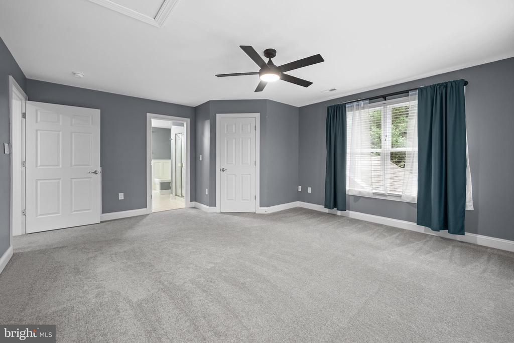 11607 FAWN LAKE PKWY, SPOTSYLVANIA, Virginia 22551, 5 Bedrooms Bedrooms, ,4 BathroomsBathrooms,Residential,11607 FAWN LAKE PKWY,VASP2035718 MLS # VASP2035718