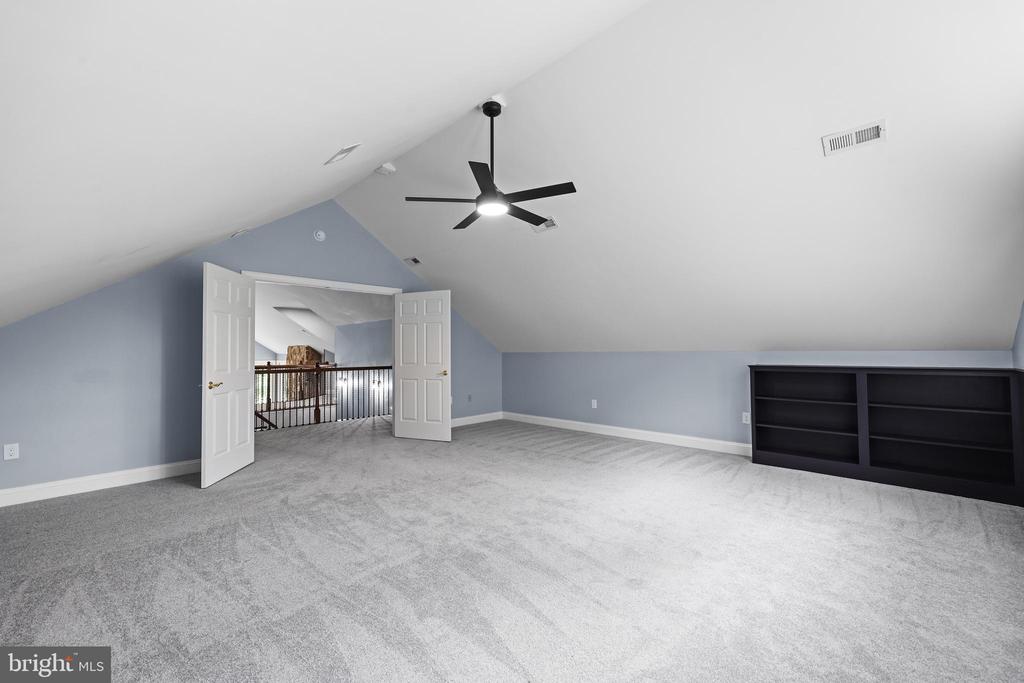 11607 FAWN LAKE PKWY, SPOTSYLVANIA, Virginia 22551, 5 Bedrooms Bedrooms, ,4 BathroomsBathrooms,Residential,11607 FAWN LAKE PKWY,VASP2035718 MLS # VASP2035718
