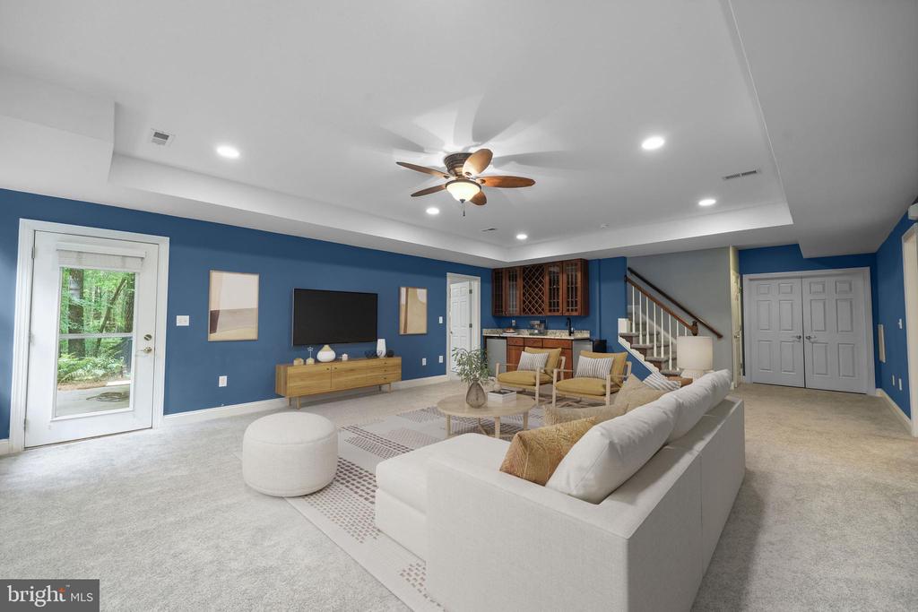 11607 FAWN LAKE PKWY, SPOTSYLVANIA, Virginia 22551, 5 Bedrooms Bedrooms, ,4 BathroomsBathrooms,Residential,11607 FAWN LAKE PKWY,VASP2035718 MLS # VASP2035718