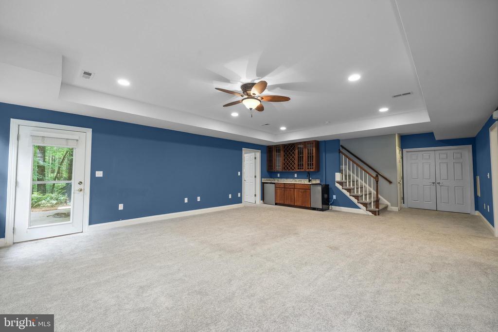 11607 FAWN LAKE PKWY, SPOTSYLVANIA, Virginia 22551, 5 Bedrooms Bedrooms, ,4 BathroomsBathrooms,Residential,11607 FAWN LAKE PKWY,VASP2035718 MLS # VASP2035718