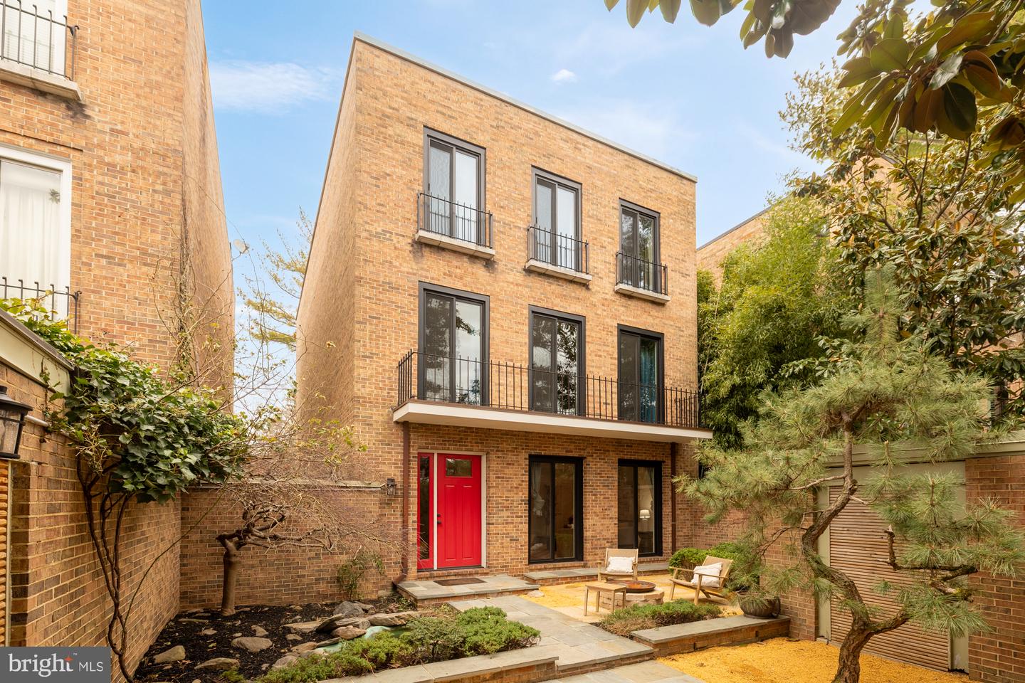 3541 ORDWAY ST NW, WASHINGTON, District Of Columbia 20016, 5 Bedrooms Bedrooms, ,5 BathroomsBathrooms,Residential,For sale,3541 ORDWAY ST NW,DCDC2205742 MLS # DCDC2205742