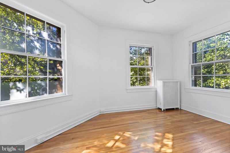 2707 ADAMS MILL RD NW #205, WASHINGTON, District Of Columbia 20009, 2 Bedrooms Bedrooms, ,1 BathroomBathrooms,Residential,For sale,2707 ADAMS MILL RD NW #205,DCDC2207220 MLS # DCDC2207220