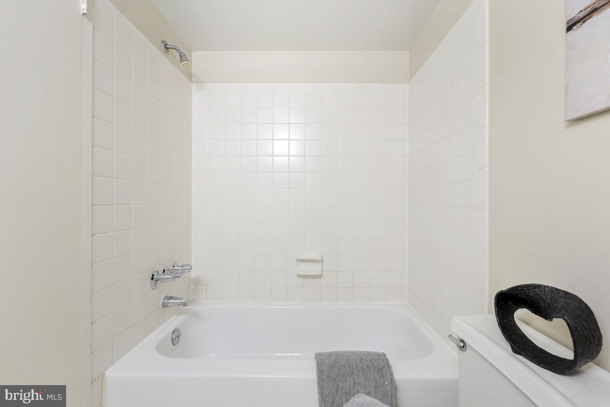 200 N PICKETT ST #509, ALEXANDRIA, Virginia 22304, 3 Bedrooms Bedrooms, ,2 BathroomsBathrooms,Residential,For sale,200 N PICKETT ST #509,VAAX2047072 MLS # VAAX2047072