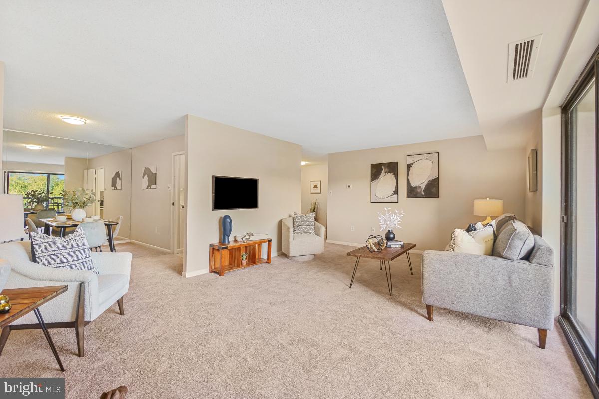 200 N PICKETT ST #509, ALEXANDRIA, Virginia 22304, 3 Bedrooms Bedrooms, ,2 BathroomsBathrooms,Residential,For sale,200 N PICKETT ST #509,VAAX2047072 MLS # VAAX2047072