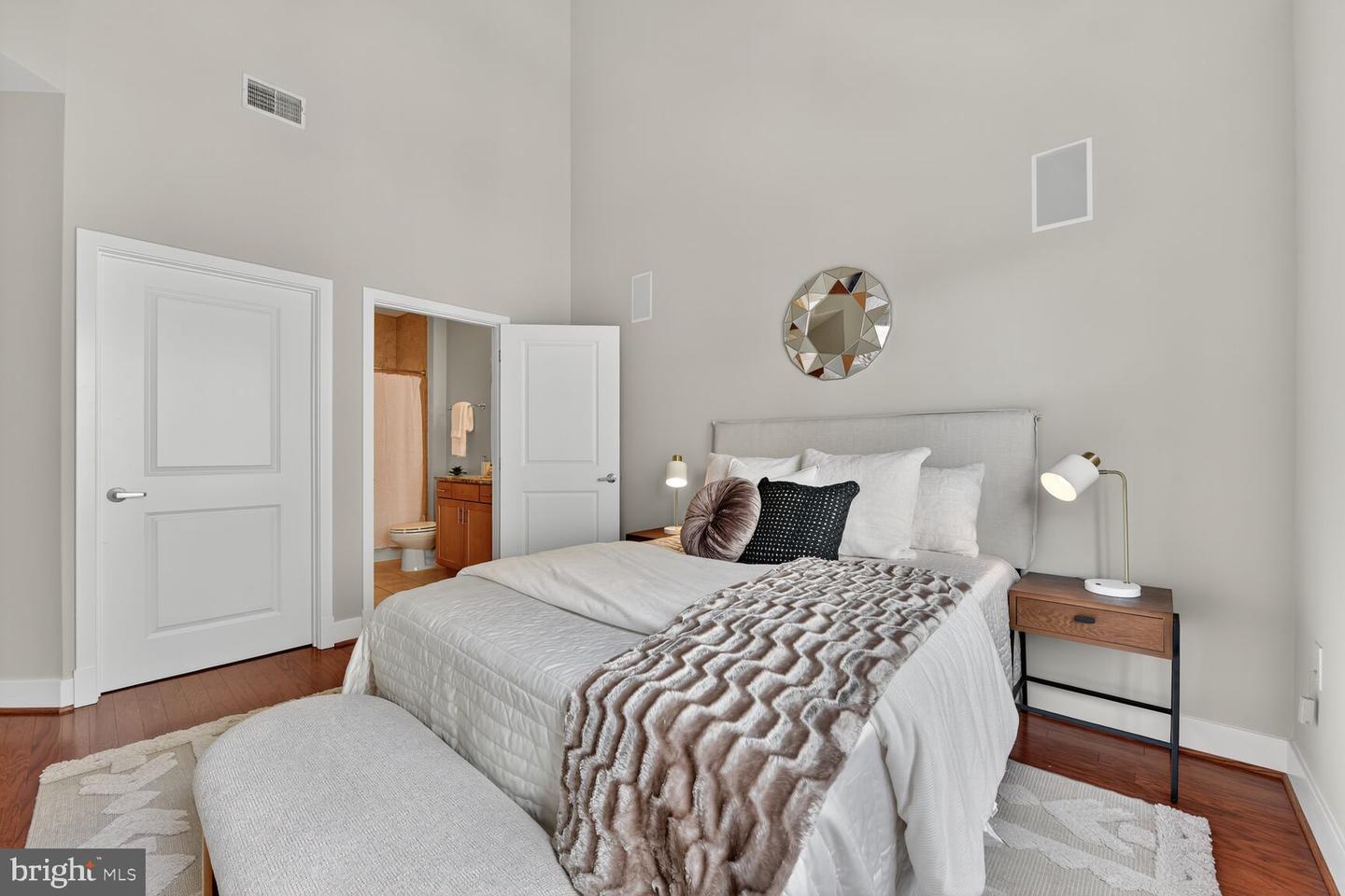 1800 WILSON BLVD #449, ARLINGTON, Virginia 22201, 2 Bedrooms Bedrooms, ,2 BathroomsBathrooms,Residential,For sale,1800 WILSON BLVD #449,VAAR2060882 MLS # VAAR2060882