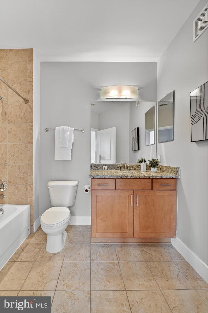 1800 WILSON BLVD #449, ARLINGTON, Virginia 22201, 2 Bedrooms Bedrooms, ,2 BathroomsBathrooms,Residential,For sale,1800 WILSON BLVD #449,VAAR2060882 MLS # VAAR2060882