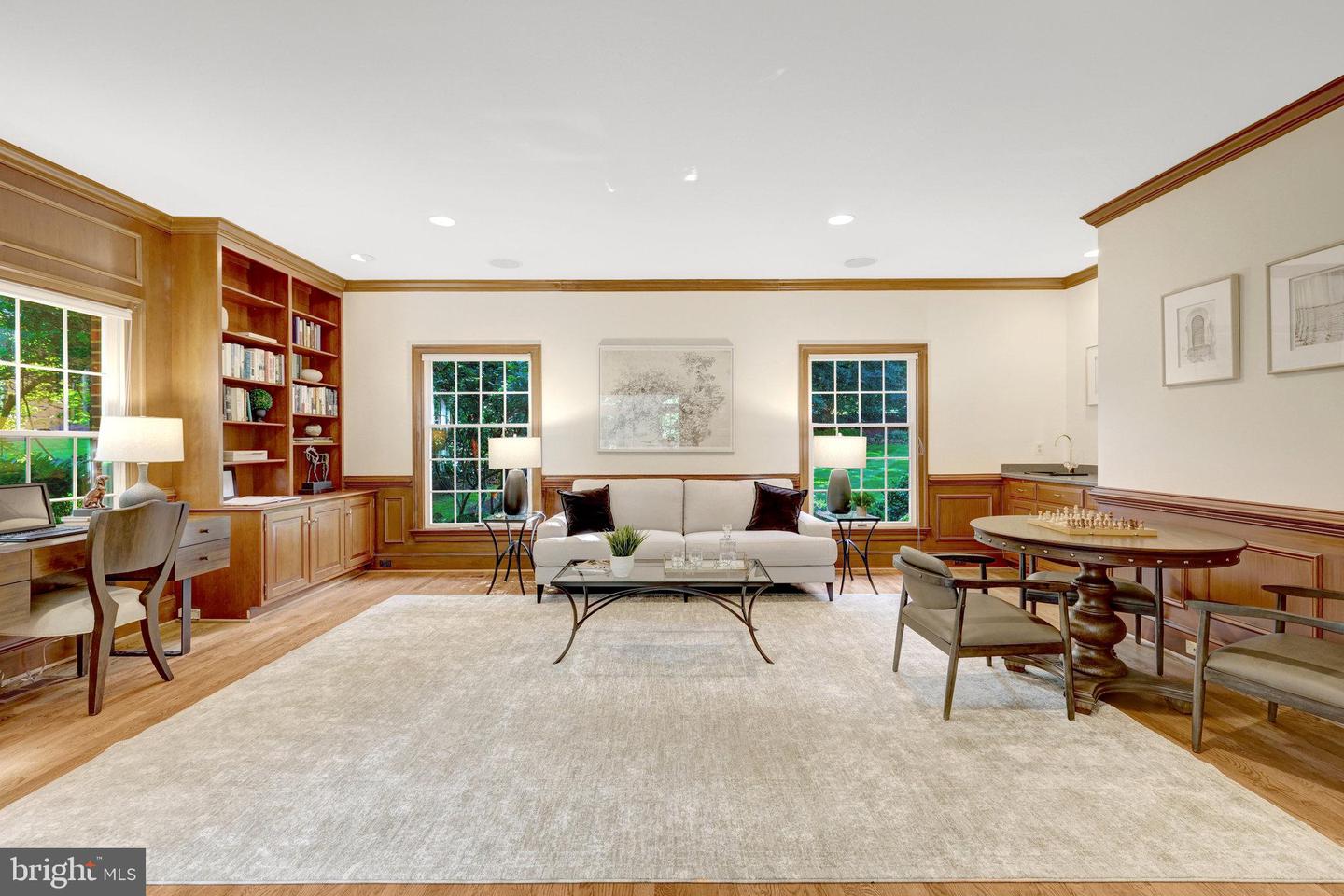 8014 GREENWICH WOODS DR, MCLEAN, Virginia 22102, 6 Bedrooms Bedrooms, ,4 BathroomsBathrooms,Residential,For sale,8014 GREENWICH WOODS DR,VAFX2256038 MLS # VAFX2256038