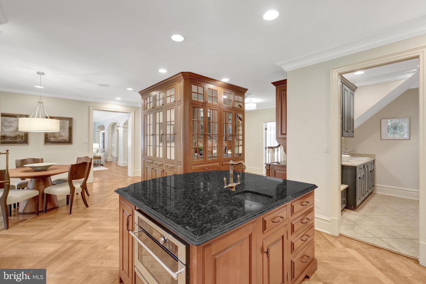 8014 GREENWICH WOODS DR, MCLEAN, Virginia 22102, 6 Bedrooms Bedrooms, ,4 BathroomsBathrooms,Residential,For sale,8014 GREENWICH WOODS DR,VAFX2256038 MLS # VAFX2256038