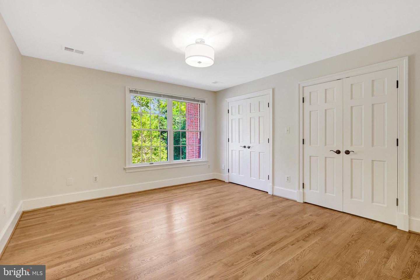 8014 GREENWICH WOODS DR, MCLEAN, Virginia 22102, 6 Bedrooms Bedrooms, ,4 BathroomsBathrooms,Residential,For sale,8014 GREENWICH WOODS DR,VAFX2256038 MLS # VAFX2256038