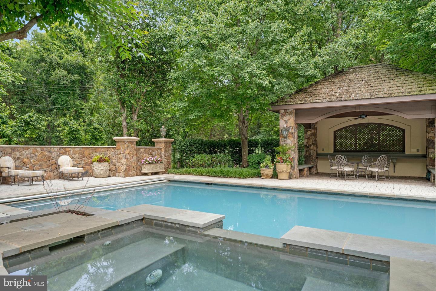 8014 GREENWICH WOODS DR, MCLEAN, Virginia 22102, 6 Bedrooms Bedrooms, ,4 BathroomsBathrooms,Residential,For sale,8014 GREENWICH WOODS DR,VAFX2256038 MLS # VAFX2256038