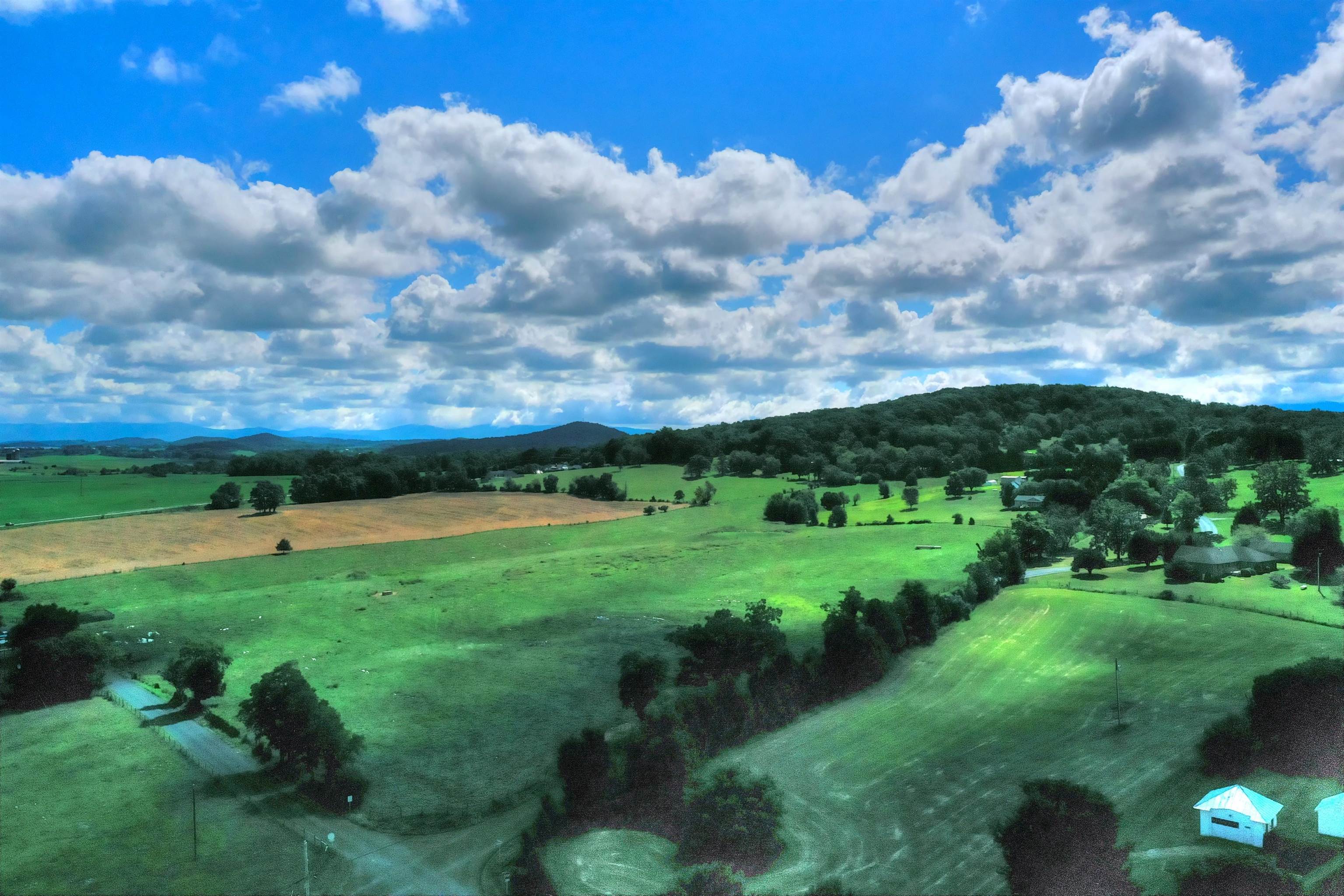 454 GUTHRIE RD, STUARTS DRAFT, Virginia 24477, 3 Bedrooms Bedrooms, ,2 BathroomsBathrooms,Residential,454 GUTHRIE RD,668376 MLS # 668376