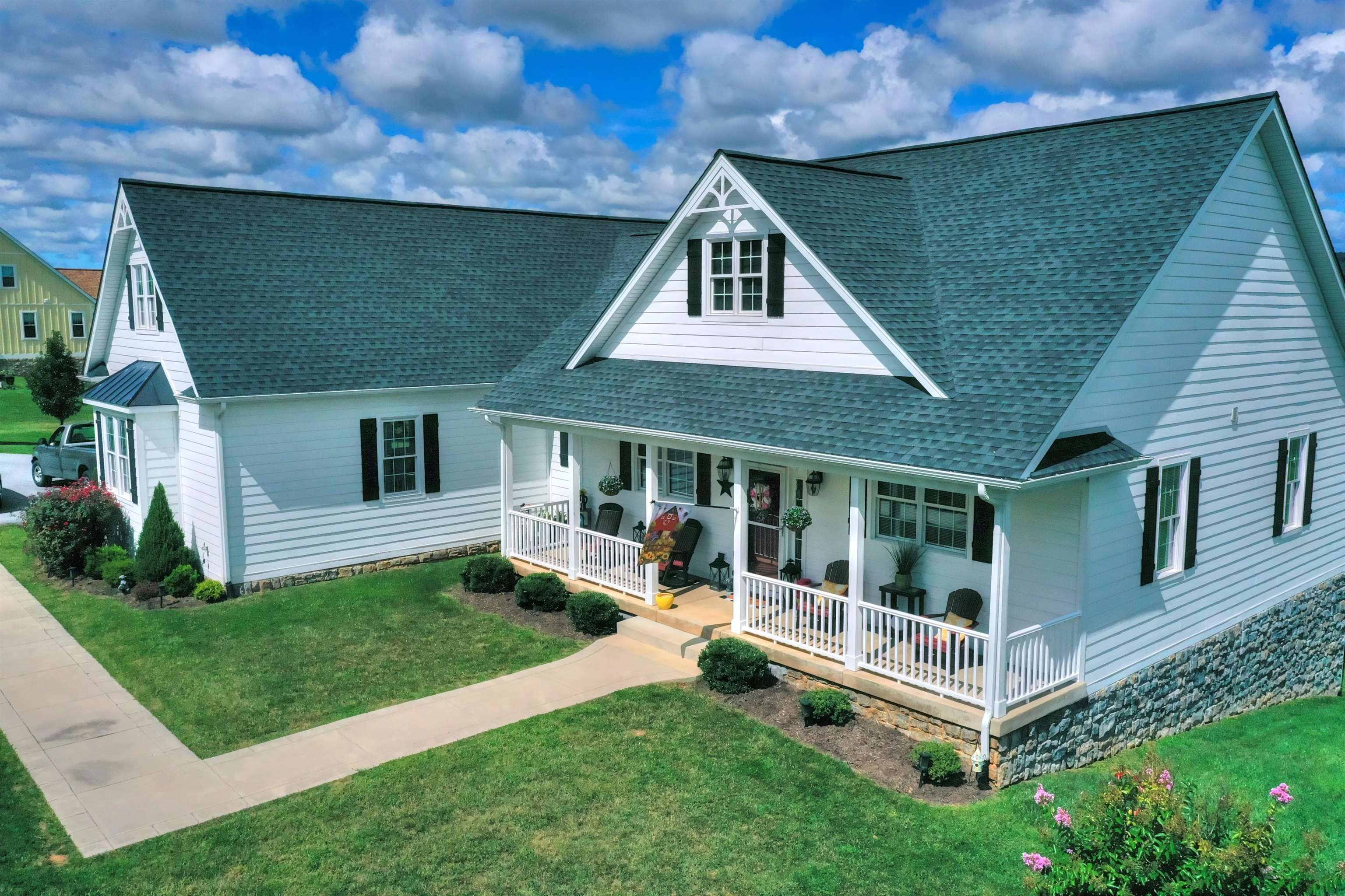 454 GUTHRIE RD, STUARTS DRAFT, Virginia 24477, 3 Bedrooms Bedrooms, ,2 BathroomsBathrooms,Residential,454 GUTHRIE RD,668376 MLS # 668376