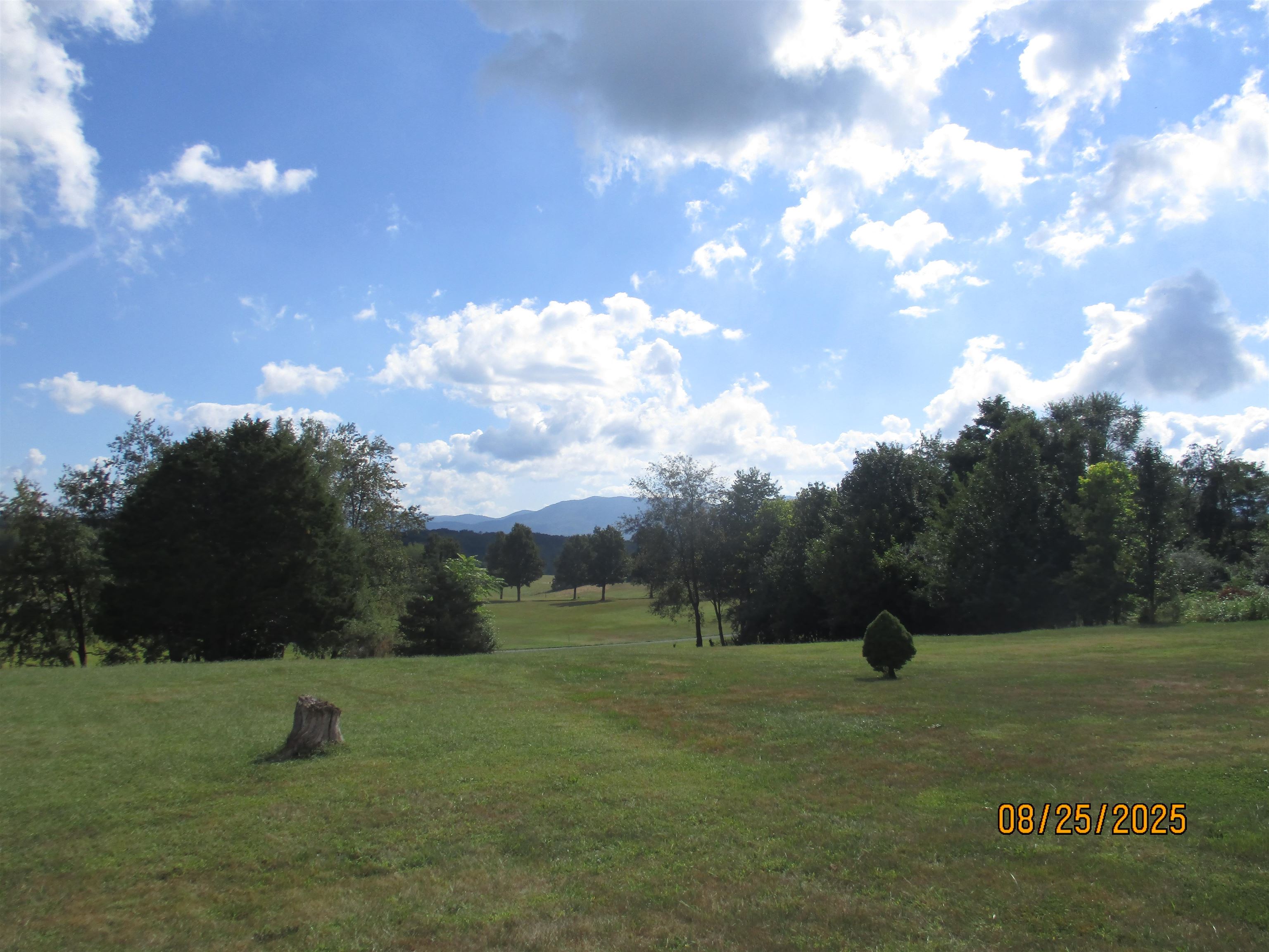 634 NEW HOPE AND CRIMORA RD, FORT DEFIANCE, Virginia 24437, 3 Bedrooms Bedrooms, ,2 BathroomsBathrooms,Residential,Farm Living with Mountian Views at its best !!!,634 NEW HOPE AND CRIMORA RD,668380 MLS # 668380