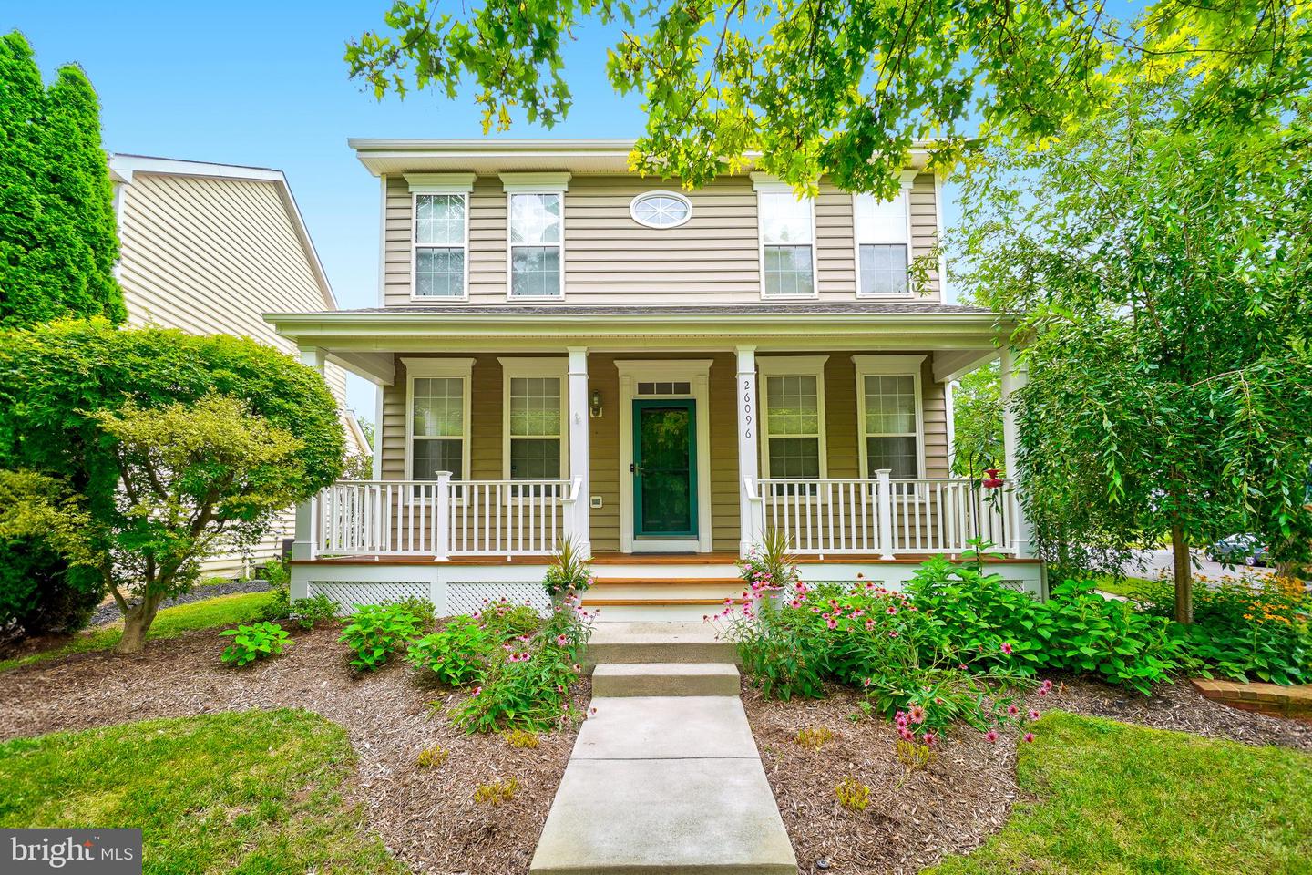 26096 FLINTONBRIDGE DR, CHANTILLY, Virginia 20152, 4 Bedrooms Bedrooms, ,3 BathroomsBathrooms,Residential,For sale,26096 FLINTONBRIDGE DR,VALO2103062 MLS # VALO2103062