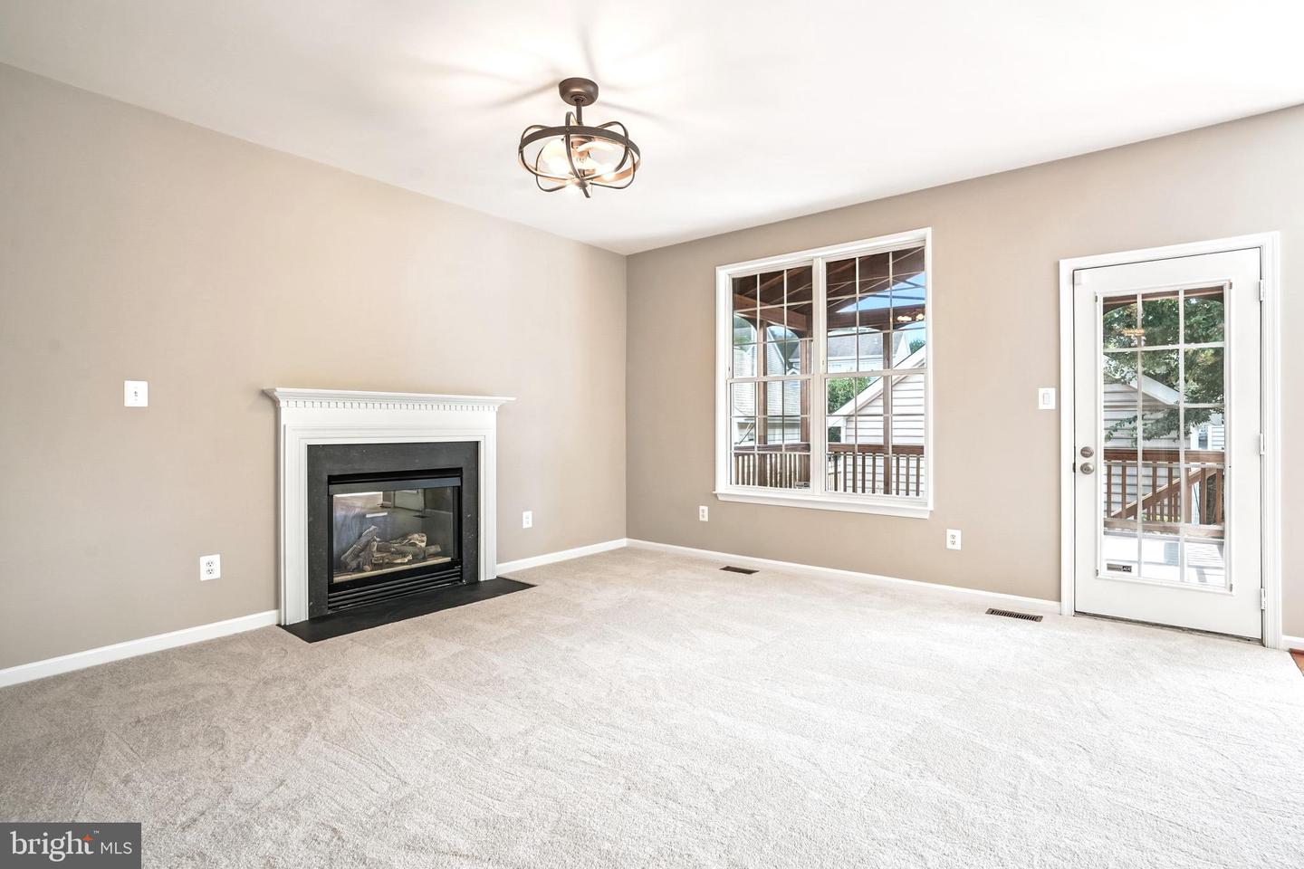 26096 FLINTONBRIDGE DR, CHANTILLY, Virginia 20152, 4 Bedrooms Bedrooms, ,3 BathroomsBathrooms,Residential,For sale,26096 FLINTONBRIDGE DR,VALO2103062 MLS # VALO2103062