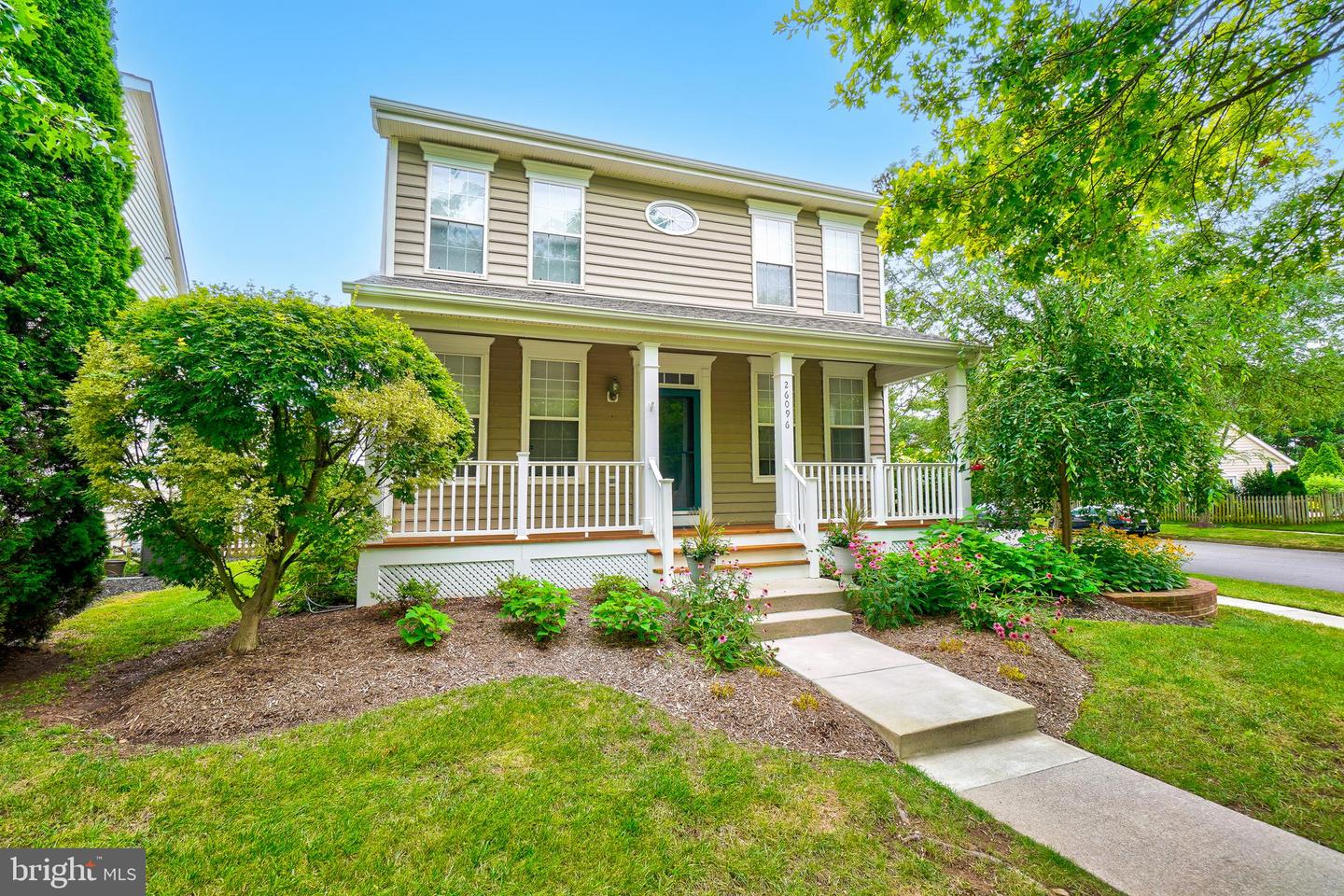 26096 FLINTONBRIDGE DR, CHANTILLY, Virginia 20152, 4 Bedrooms Bedrooms, ,3 BathroomsBathrooms,Residential,For sale,26096 FLINTONBRIDGE DR,VALO2103062 MLS # VALO2103062